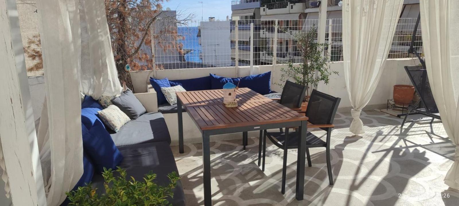 Apartment With Terrace In Piraiki Piraeus Exterior photo